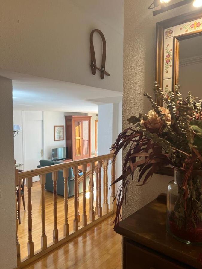 Ferienwohnung Precioso Duplex En Puigcerda Con Plaza De Parking Exterior foto