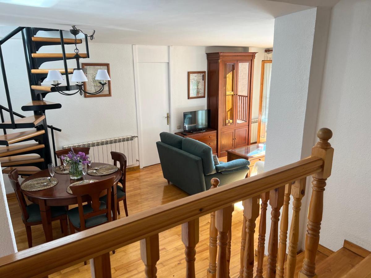 Ferienwohnung Precioso Duplex En Puigcerda Con Plaza De Parking Exterior foto