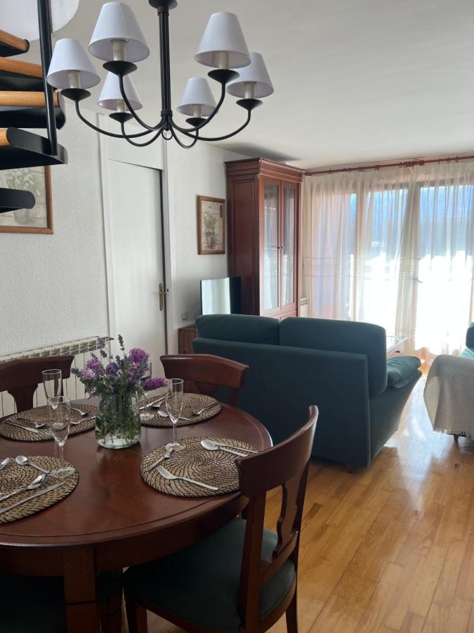Ferienwohnung Precioso Duplex En Puigcerda Con Plaza De Parking Exterior foto